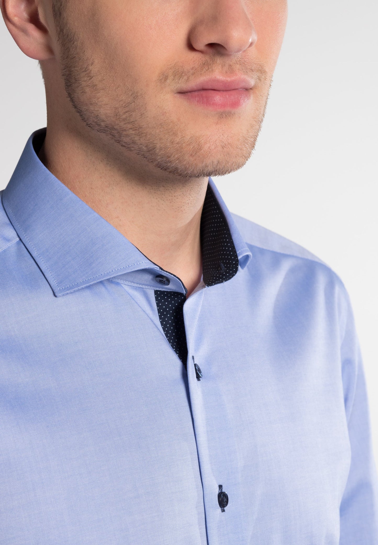 ETERNA LANGARM HEMD SLIM FIT FEIN OXFORD BLAU MIT PATCHUNG